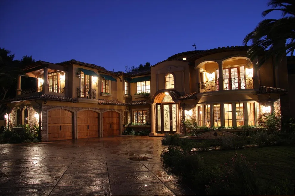 Sherman Oaks Tuscan Villa by Diditan Group Inc. - Photo 11