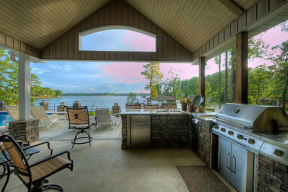 Expansive Lakeside by Tangle Ridge Builders LLC - Photo 10