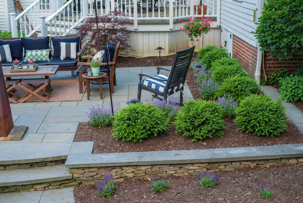 Midwest Courtyard by KGK Gardening & Design Corp - Photo 18