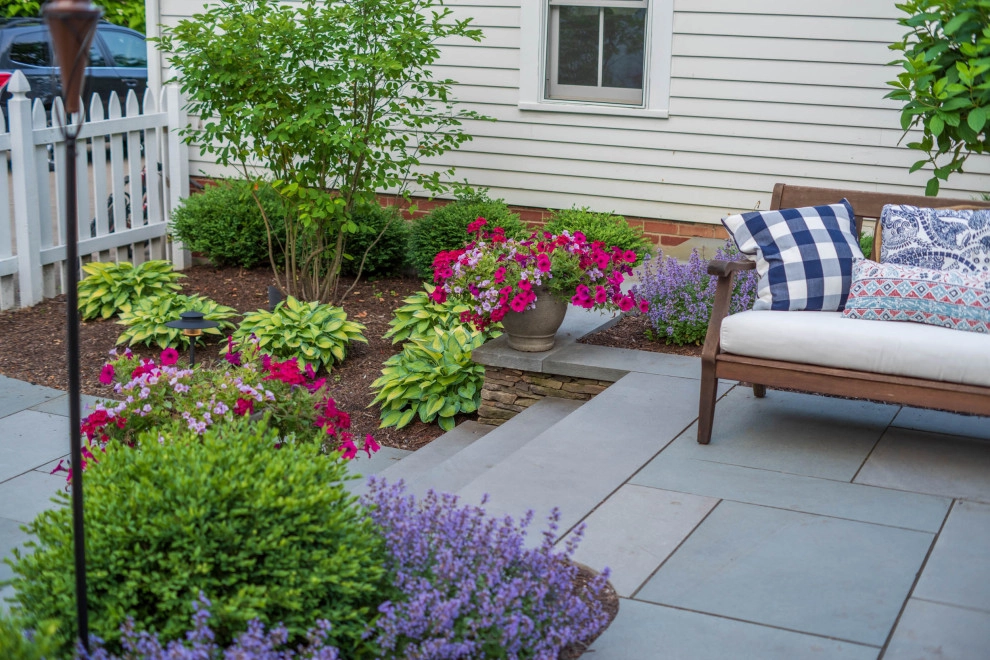 Midwest Courtyard by KGK Gardening & Design Corp - Photo 40