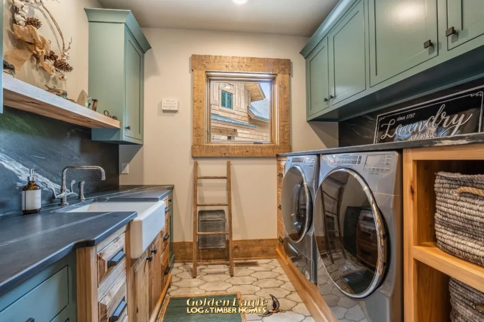 Stylish Laundry by Golden Eagle Log & Timber Homes - Photo 2