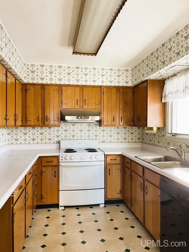 Raasio Homes, Inc. - Photo 13