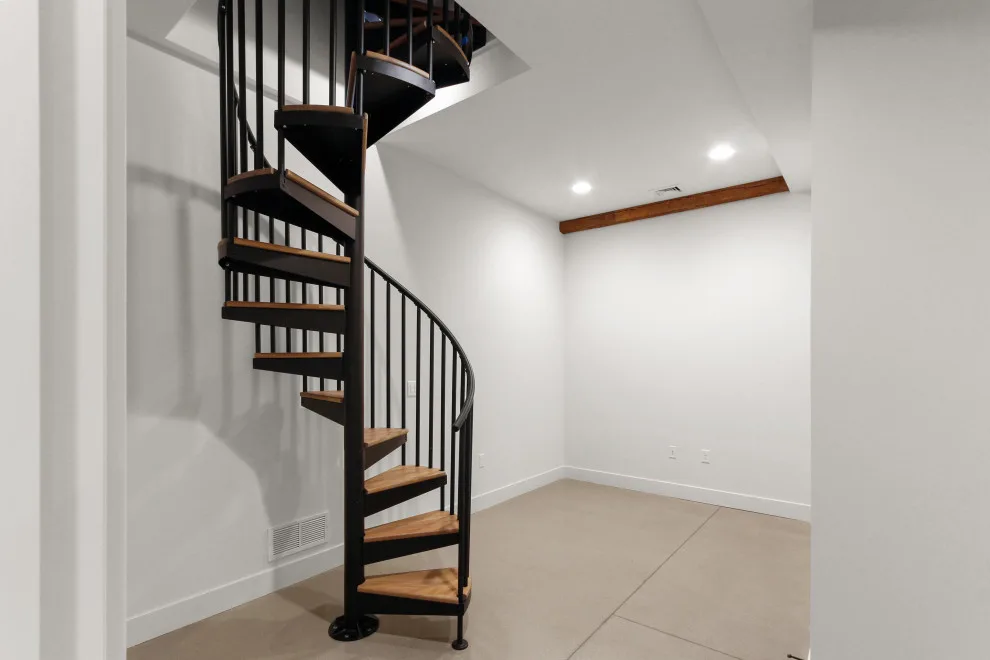 Limestone Estate by Farinelli Construction, Inc. - Photo 37