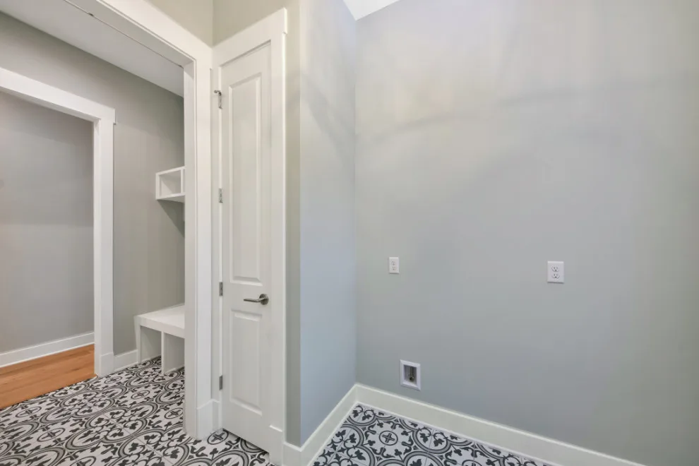 Live Oak Street by Riverside Homes Custom - Photo 7
