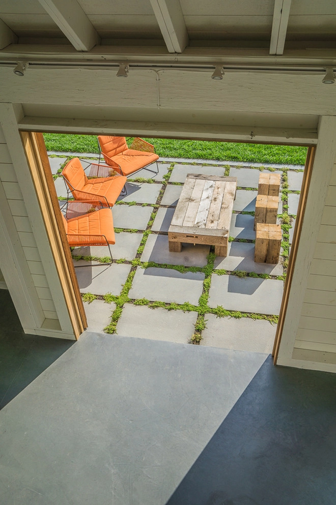 Cape Cod Barn and Pool, Orleans, MA by Kimberly Mercurio Landscape Architecture - Photo 10
