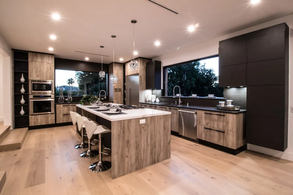 Contemporary Urban Home Studio by Diditan Group Inc. - Photo 6