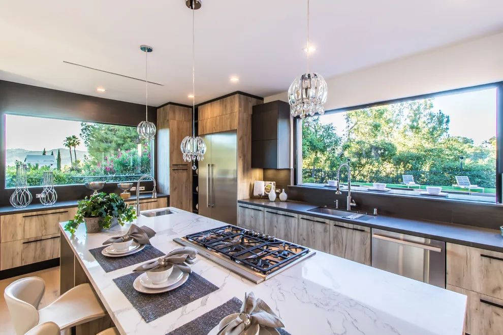 Contemporary Urban Home Studio by Diditan Group Inc. - Photo 23