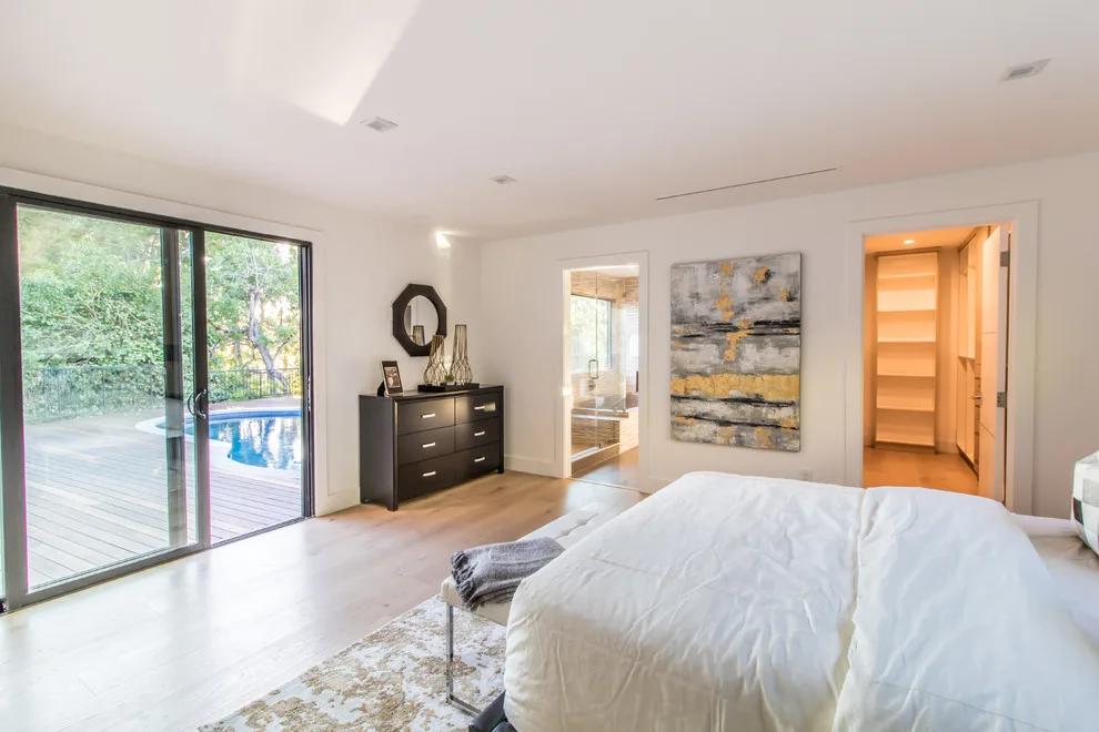Contemporary Urban Home Studio by Diditan Group Inc. - Photo 17