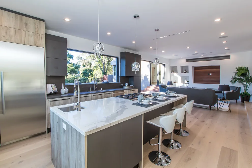 Contemporary Urban Home Studio by Diditan Group Inc. - Photo 9