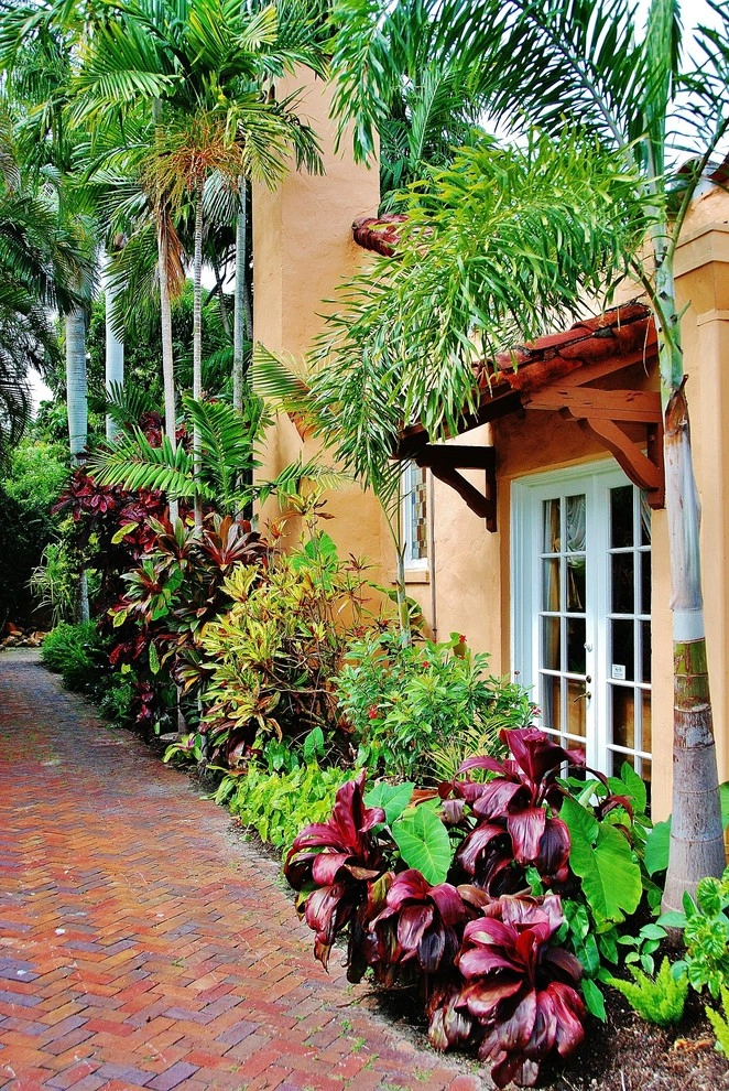 Tropical Landscape Design Miami by Knoll Landscape Design Miami - Photo 12