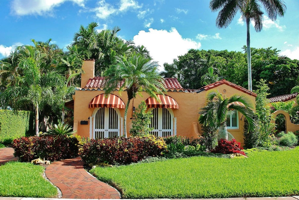 Tropical Landscape Design Miami by Knoll Landscape Design Miami - Photo 16