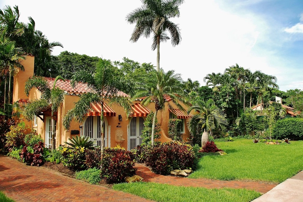 Tropical Landscape Design Miami by Knoll Landscape Design Miami - Photo 23