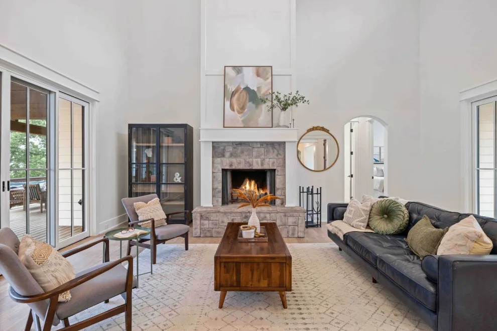 Luxe Custom Homes - Photo 5