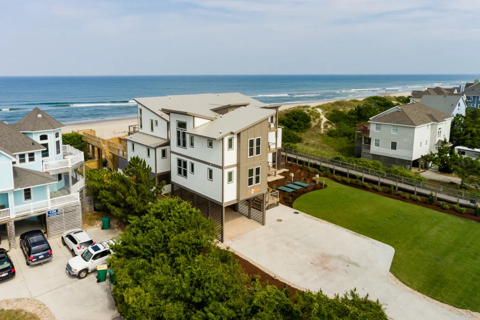 Corolla, Outer Banks NC. Oceanfront Luxury. SEAclusion by SAGA Realty & Construction - Photo 5
