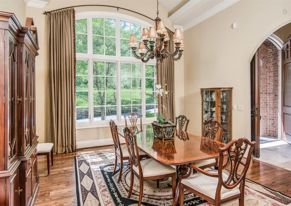 Lynnwood Boulevard Beauty by Donnelly Timmons & Associates Inc. - Photo 5