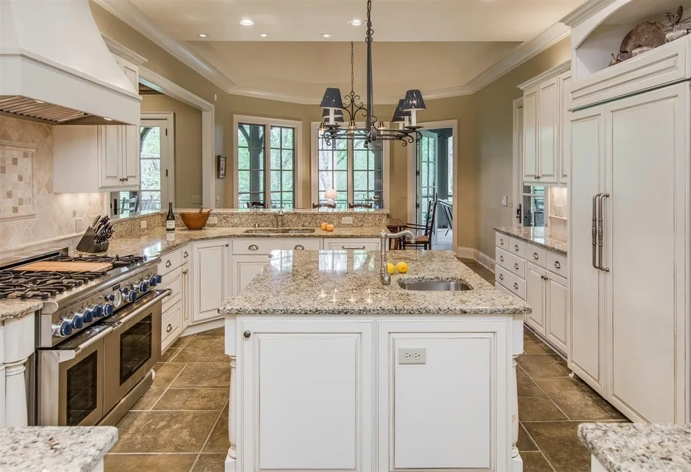 Lynnwood Boulevard Beauty by Donnelly Timmons & Associates Inc. - Photo 8