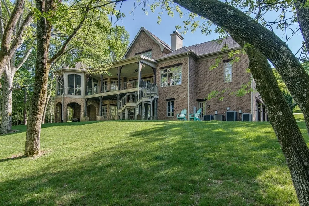Lynnwood Boulevard Beauty by Donnelly Timmons & Associates Inc. - Photo 9