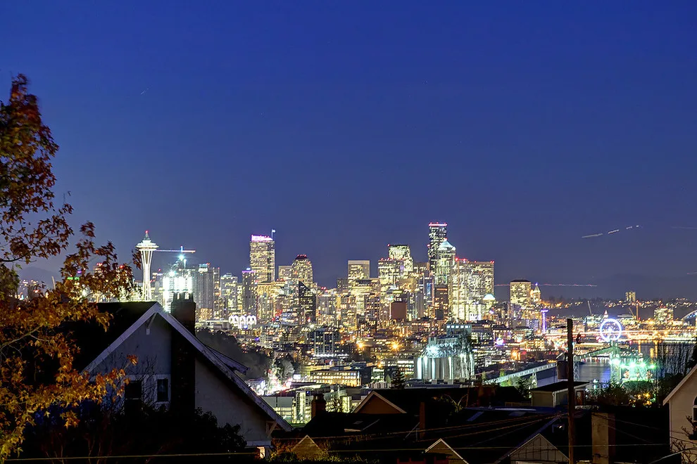Modern Custom Home by Magnolia by Seattle Custom Contractors - Photo 9