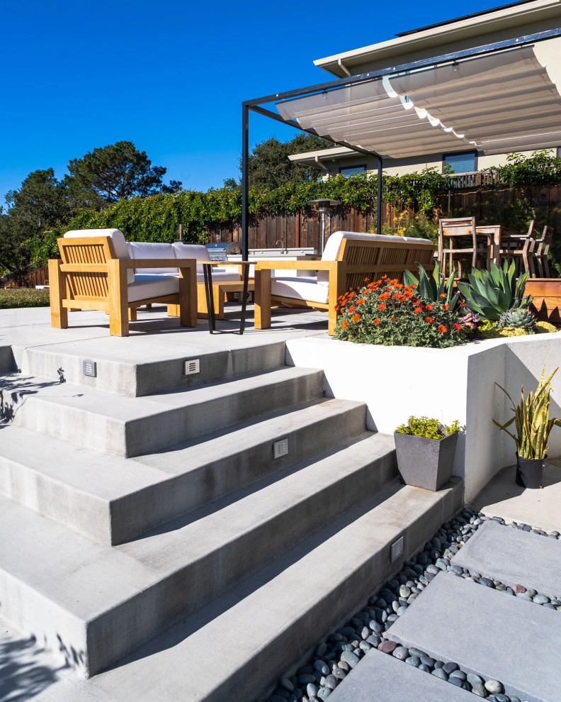 San Carlos Contemporary Patio and Kitchen by Kristen Rudger Landscape Design - Photo 5