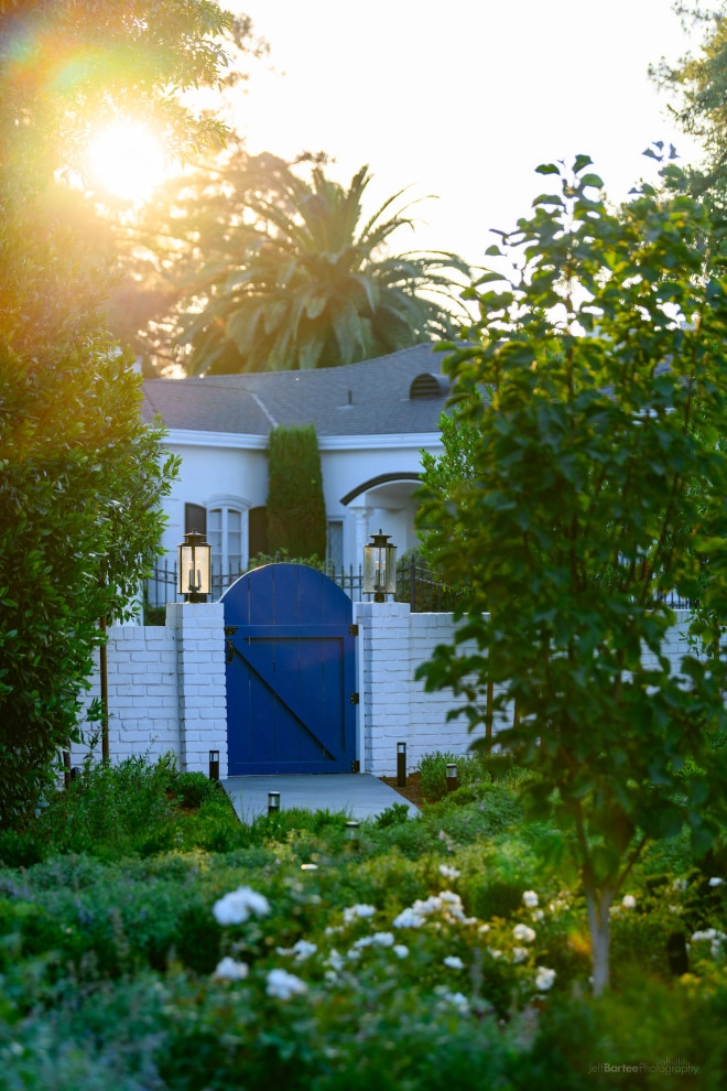 Hillsborough traditional by Kristen Rudger Landscape Design - Photo 10