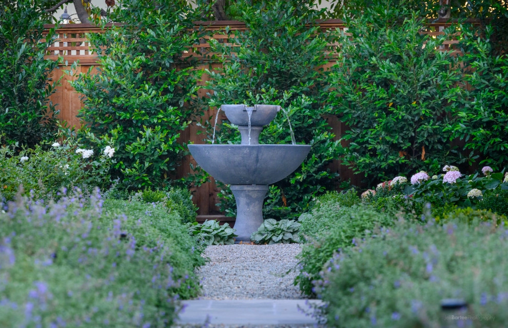 Hillsborough traditional by Kristen Rudger Landscape Design - Photo 11