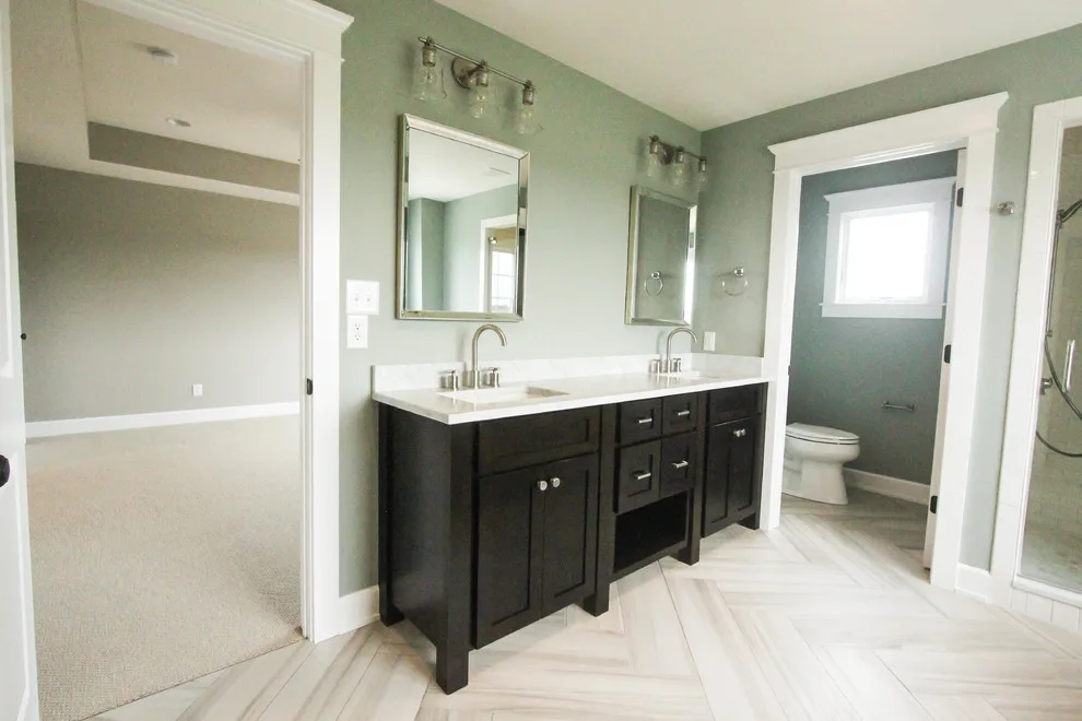 Premier Suite by Duke Homes, Inc. - Photo 4