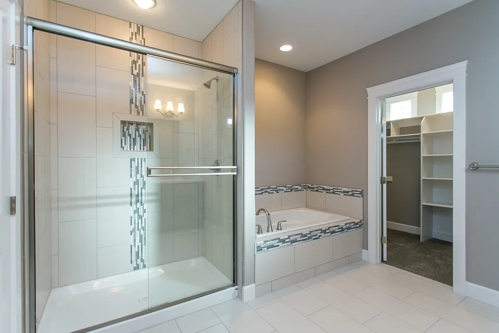 Luxury Bathrooms by Prodigy Homes Inc. - Photo 5