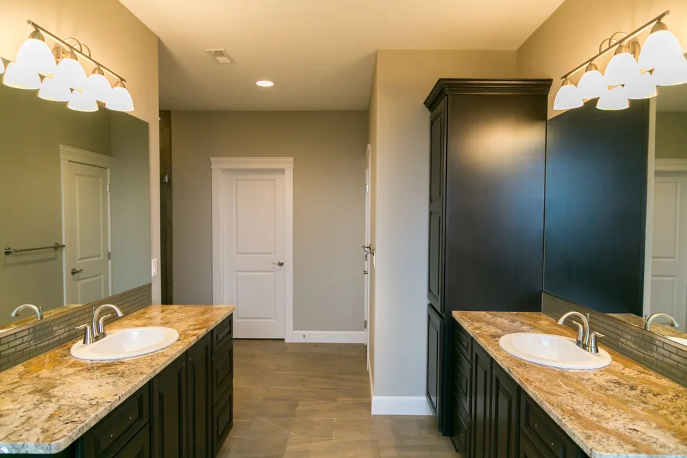 Luxury Bathrooms by Prodigy Homes Inc. - Photo 34