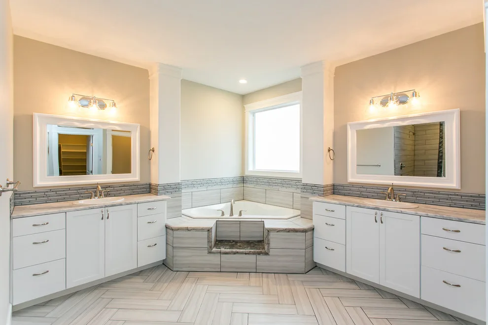 Luxury Bathrooms by Prodigy Homes Inc. - Photo 29