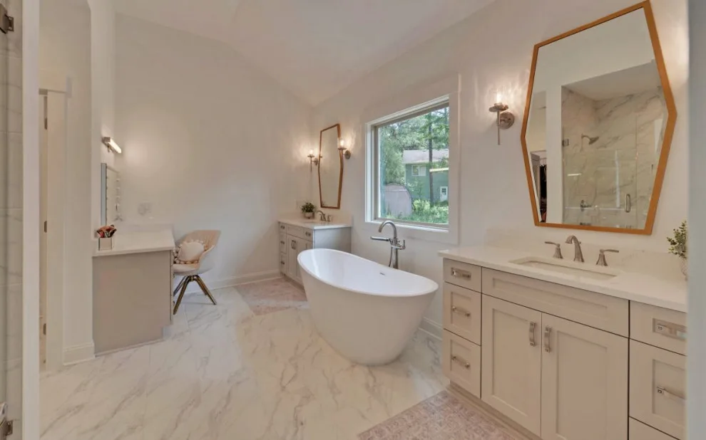 Principal Bathrooms by Southernwood Homes - Photo 24