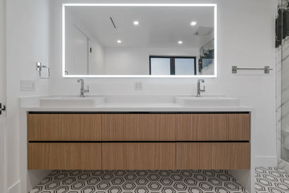 Contemporary Home on Mount Olympus by Diditan Group Inc. - Photo 2
