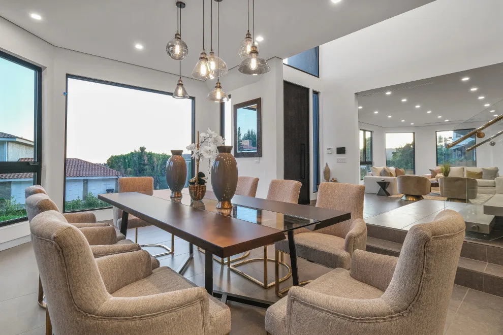 Contemporary Home on Mount Olympus by Diditan Group Inc. - Photo 3