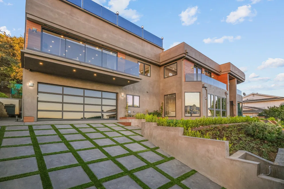 Contemporary Home on Mount Olympus by Diditan Group Inc. - Photo 21