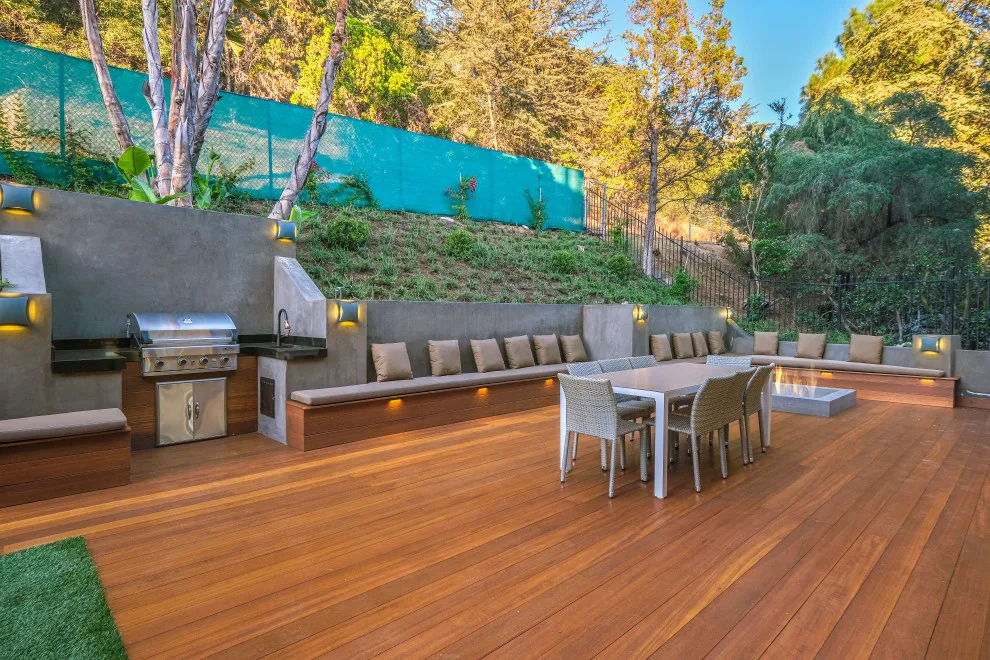 Contemporary Home on Mount Olympus by Diditan Group Inc. - Photo 20