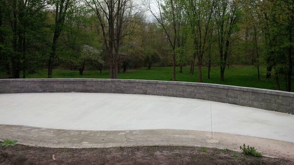 Reading Rock Wall - Jimtown by Kuert Outdoor Living - Photo 9