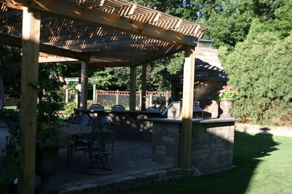 Backyard Kitchen - South Bend by Kuert Outdoor Living - Photo 4