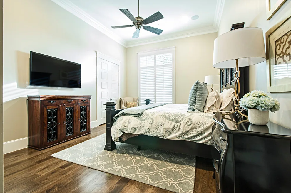 Mayes Stylish Bespoke Residence by Will Steed Homes, Inc. - Photo 18