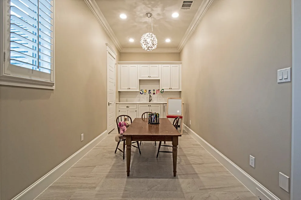 Mayes Stylish Bespoke Residence by Will Steed Homes, Inc. - Photo 32