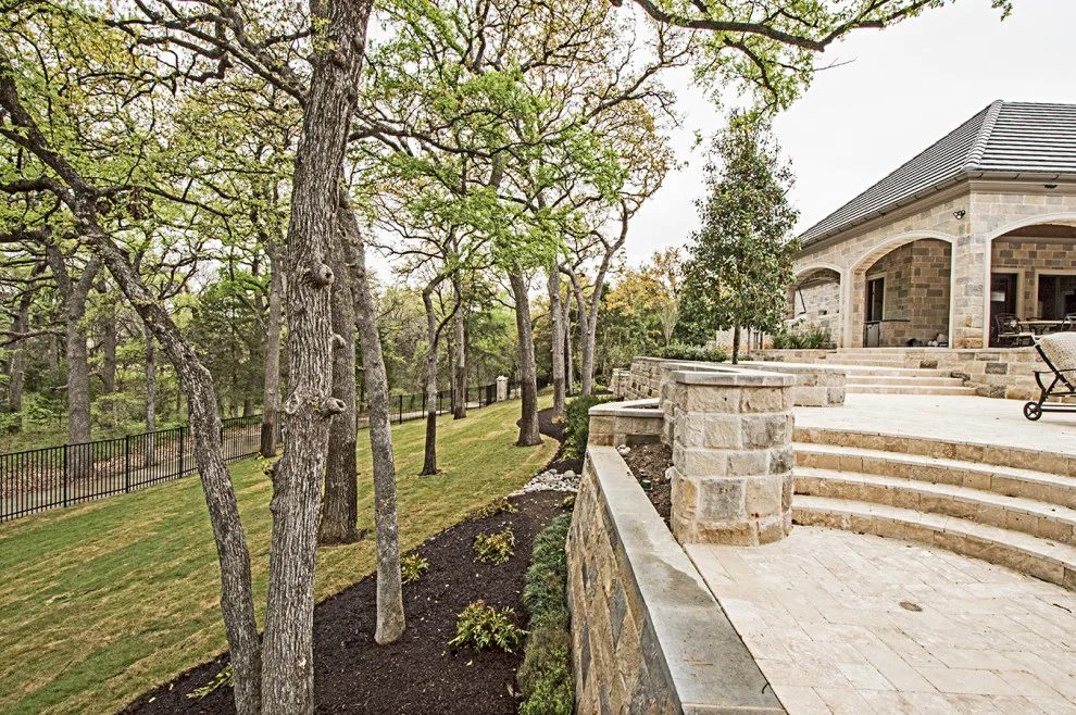 Mayes Stylish Bespoke Residence by Will Steed Homes, Inc. - Photo 44