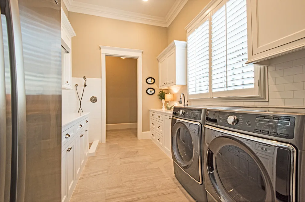 Mayes Stylish Bespoke Residence by Will Steed Homes, Inc. - Photo 50