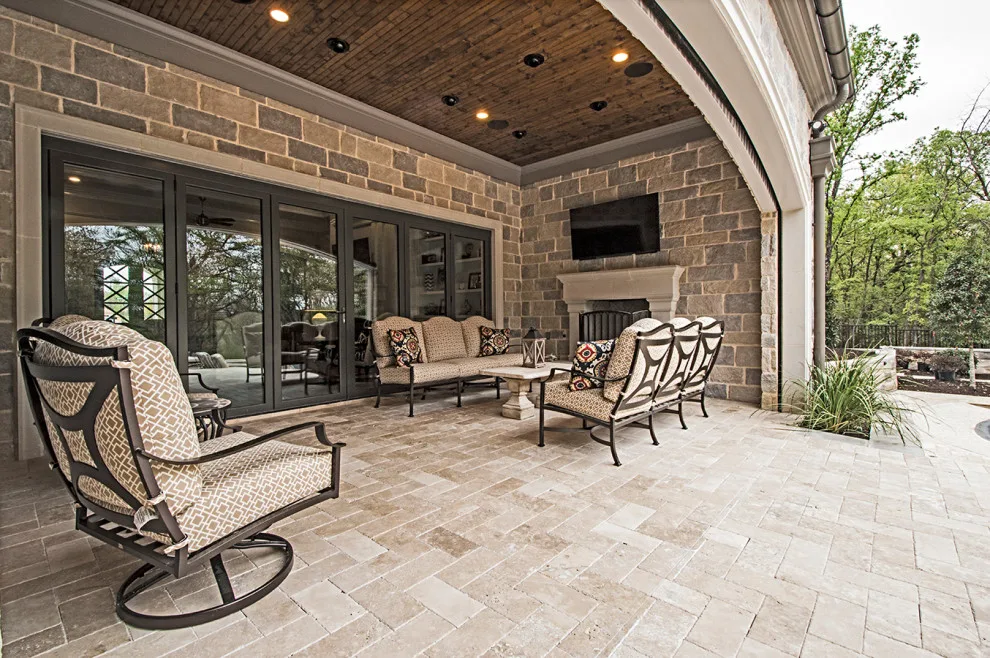 Mayes Stylish Bespoke Residence by Will Steed Homes, Inc. - Photo 46