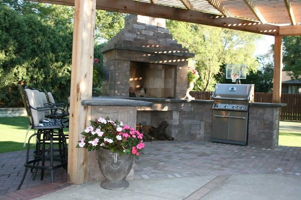 Backyard Kitchen - South Bend by Kuert Outdoor Living - Photo 5