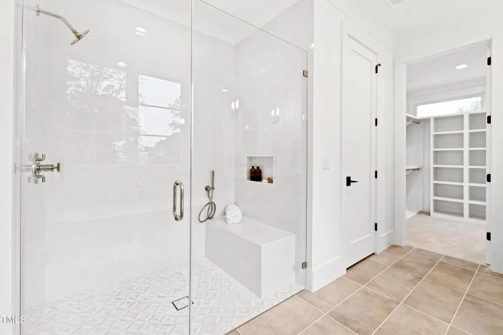 Mayview Residence One by DJF Builders Inc - Photo 45