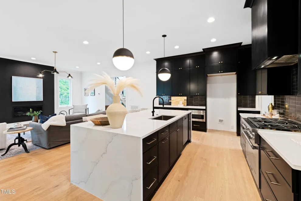 Mayview Residence One by DJF Builders Inc - Photo 34