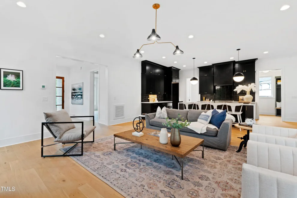 Mayview Residence One by DJF Builders Inc - Photo 9