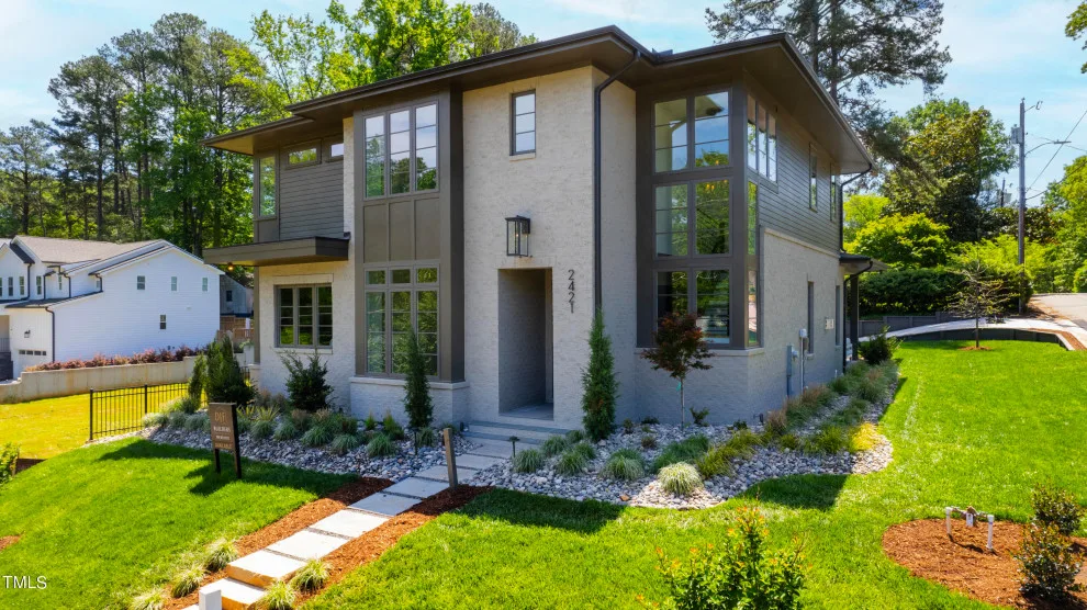 Mayview Residence One by DJF Builders Inc - Photo 63
