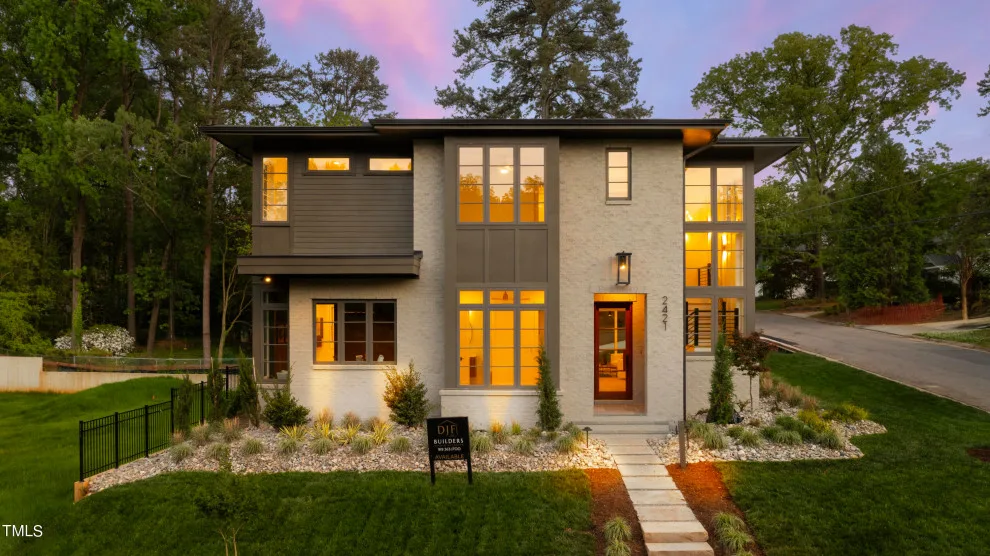 Mayview Residence One by DJF Builders Inc - Photo 43