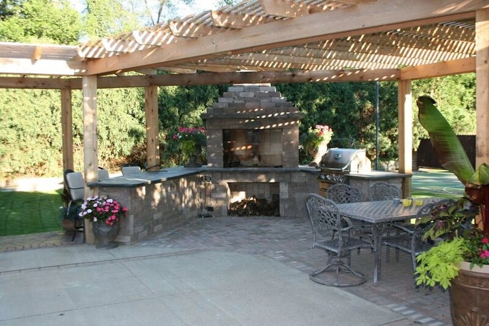 Backyard Kitchen - South Bend by Kuert Outdoor Living - Photo 11