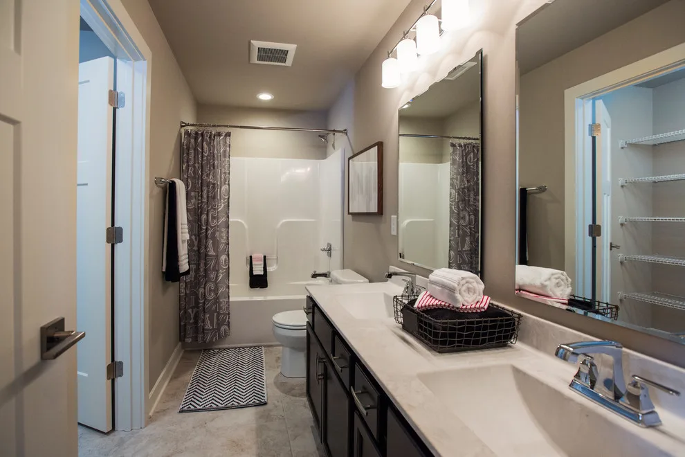 McCoy Residence, National Craftsman C2 Design by Jagoe Homes Inc. - Photo 10