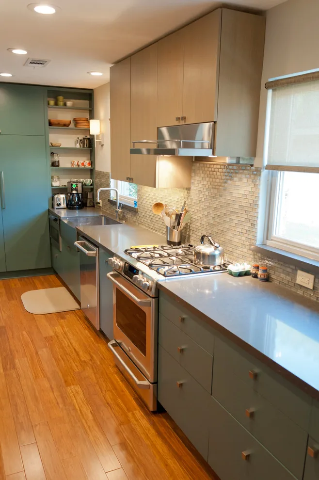 Meyerland Contemporary Kitchen by Crafted Custom Homes + Renovations - Photo 11